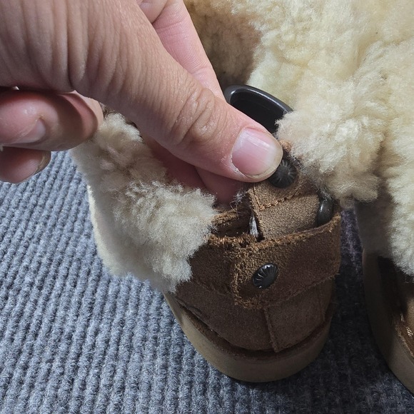 UGG Boots Womens Size 7 Chestnut Cedric Suede Sheepskin Shearling 1012360 - Picture 5 of 14